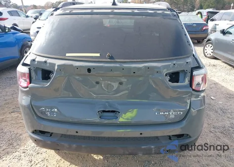 2020 Jeep Compass Limited 4X4 z USA, uszkodzony, nr VIN 3C4NJDCB6LT132386